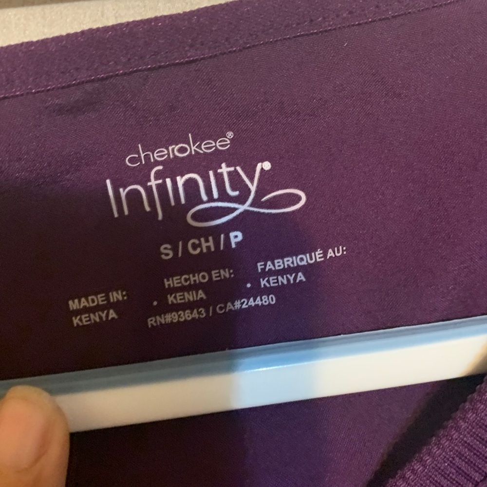 Cherokee Iflex and infinity scrub top bundle - Picture 5 of 6